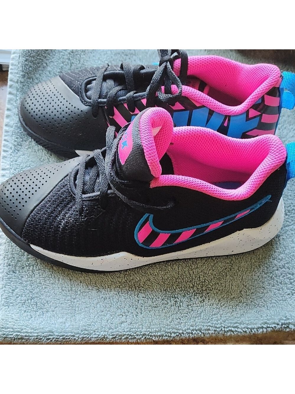 Nike Kids Sneakers - Black, Blue, Pink - Picture 6 of 9